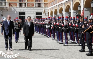 阿尔贝二世亲王欢迎习近平主席访问摩纳哥