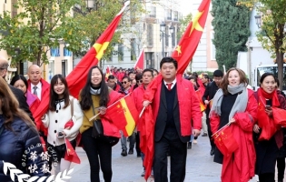 视频新闻：旅西侨胞热烈欢迎习近平主席之四（采访篇）