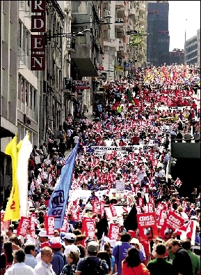 葡萄牙两大工会组织ＵＧＴ和ＣＧＴＰ首次联合号召全国性大罢工