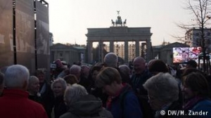 德国纪念柏林墙倒塌25周年