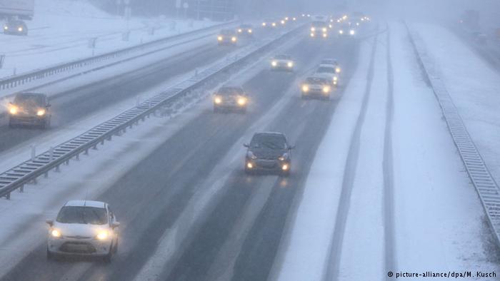 Bildergalerie Schnee Wintereinbruch Deutschland