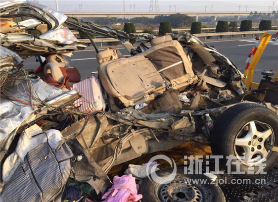 摄影师镜头下年轻性工作者的生活与内心挣扎 