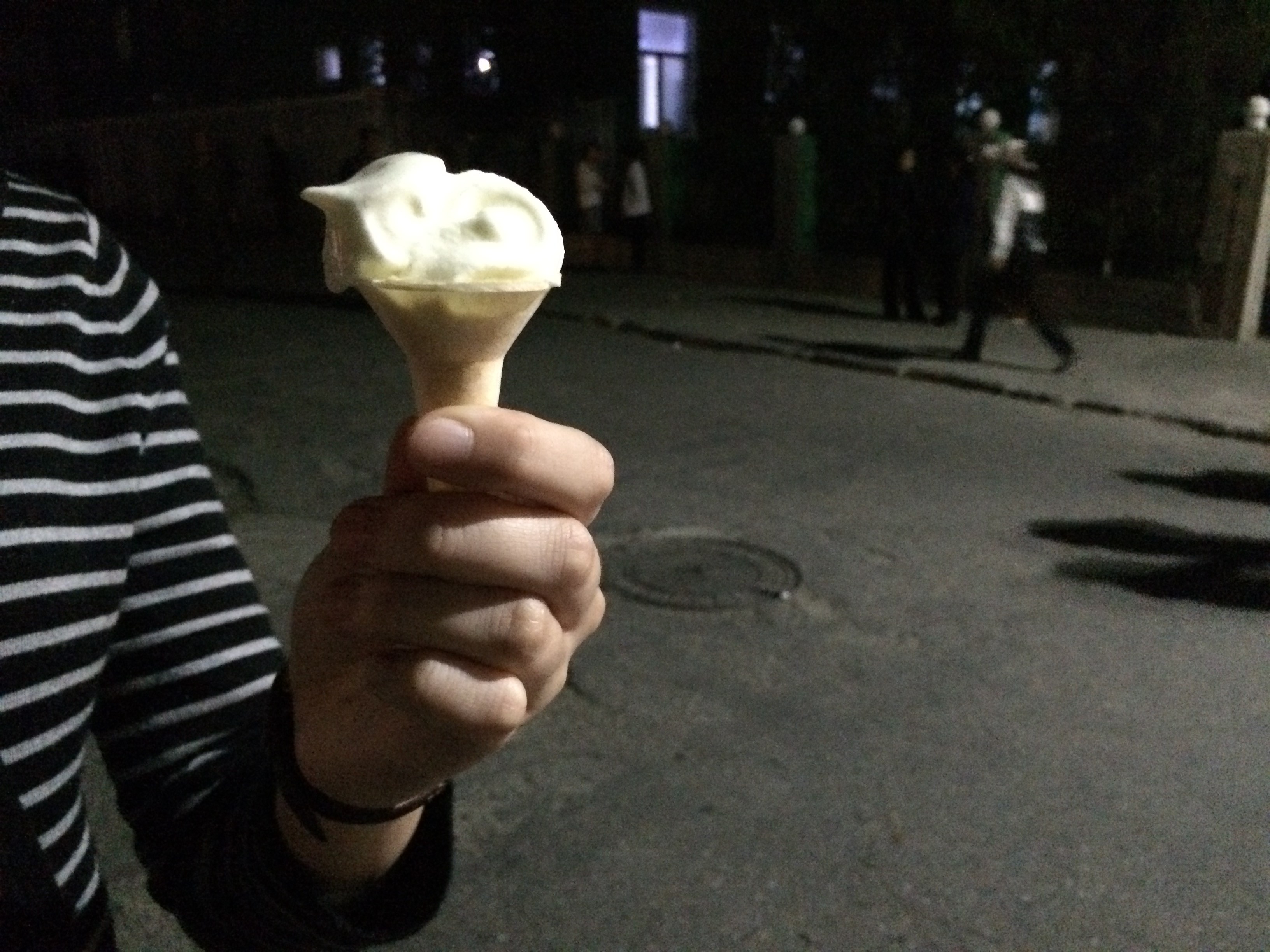 实拍平壤大街物价 西瓜标价20万朝币 - 大千杂