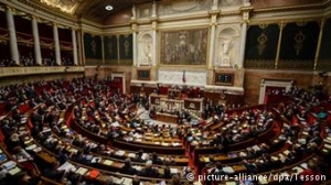 法国议会通过新法案：卖淫无罪 嫖娼受罚