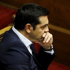 希腊议会批准举行全民公投