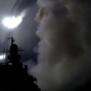 俄罗斯军舰连射26枚巡航导弹打击IS