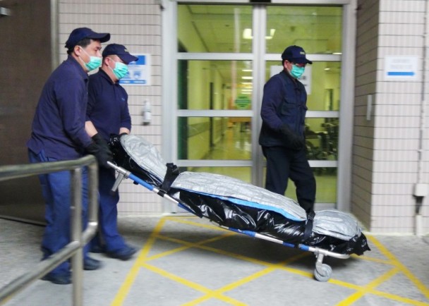 考试压力大 香港中文大学医学院20岁女生跳楼