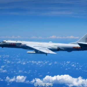 中国战机环绕台湾穿越日本列岛 日自卫队紧急升空