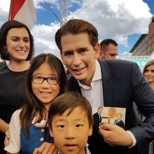 全球最年轻的外交部长库尔茨（30岁）当选人民党主席（奥地利）