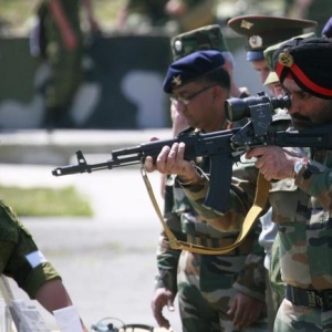 项庄舞剑！印度与美国9月联合军事演习(图)