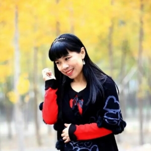 曹辉赏析詹强《咏玫瑰小镇赤石》